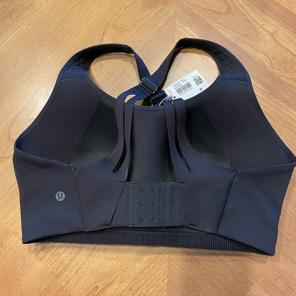 Lululemon Sports bra - Picture 6 of 7